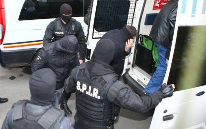 IPJ Călărași/Şase bărbaţi reţinuţi de poliţişti pentru săvârşirea de infracţiuni cu violenţă