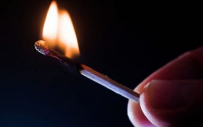 Incendiu la Dorobanțu, provocat de un copil de 5 ani care s-a jucat cu chibriturile